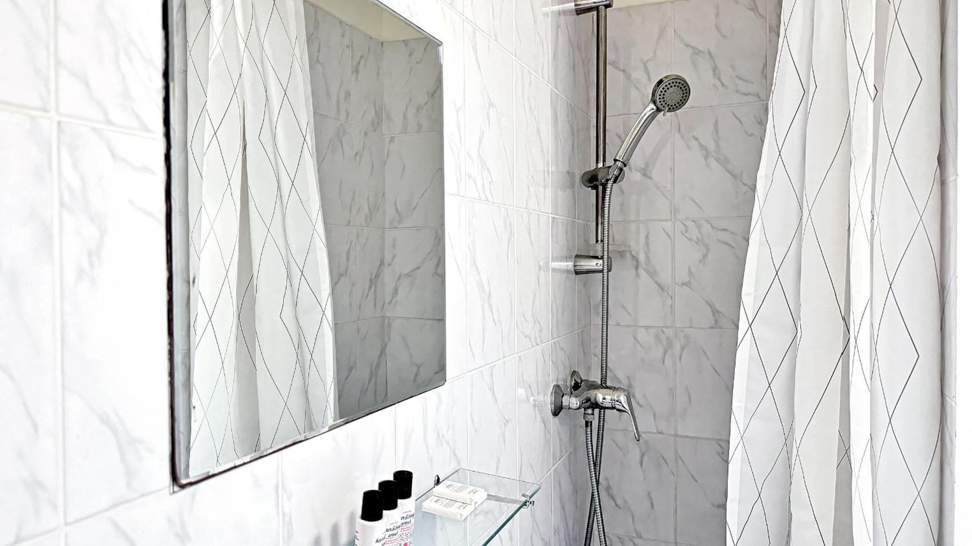 Suite Cinnabar Oullins Exterior photo